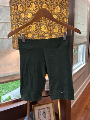 Green Nike Biker Shorts High-Rise thumbnail 9