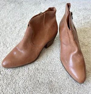 Frye Jennifer Ankle Booties Brown Leather Round Pointed Toe Western thumbnail 1