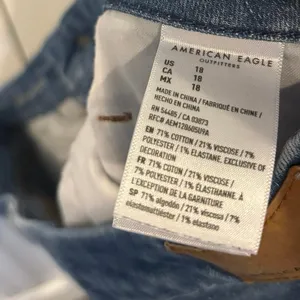 American Eagle‎ Distressed Curvy High Rise Shortie Size 18 thumbnail 7