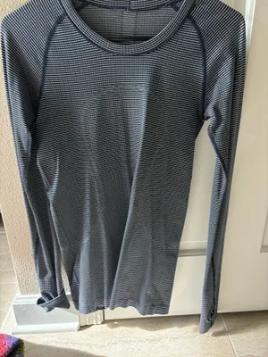 Lululemon Swifty Tech Long Sleeve thumbnail 1