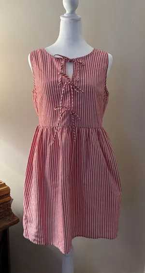Monteau Dress Women’s Size M Red and White Striped Tie-Neck Top thumbnail 1