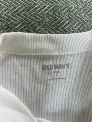 Old Navy White Tank Top Women’s thumbnail 2