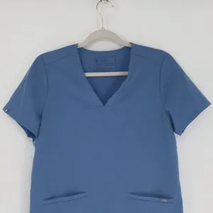 Figs Women's Casma Three-Pocket Scrub Top Size Small Blue V Neck Hospital Office thumbnail 2