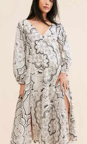 Anthropologie Long-Sleeve V-Neck Dress Midi Style Size M thumbnail 1
