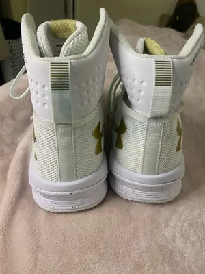 Under Armour UA Highlight Ace 2.0 White Gold Volleyball Womens Size 10 thumbnail 3