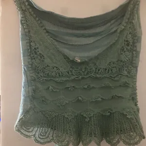 FINAL MARKDOWN Unique crochet back top Size undefined thumbnail 2