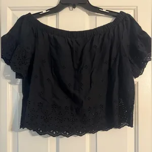 Madewell Black Eyelet Off-Shoulder Blouse thumbnail 1