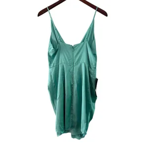 Bebe Mini Dress Sleeveless V-Neck Ruched Cocktail Party Dress‎ thumbnail 9