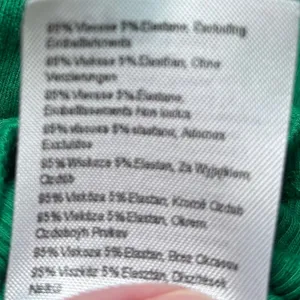 Cotton On Emerald Green Long Sleeve Crop Top Large Y2K Layering Vibrant Bold‎ thumbnail 7