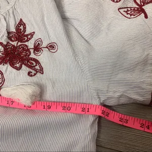 Anthropologie velvet by graham & Spencer Ola embroidered peasant top‎ Sz M thumbnail 10