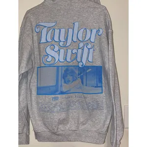 Unisex Gray Taylor Swift 1989 Taylor's Version Hoodie Sweatshirt Size‎ Medium thumbnail 2