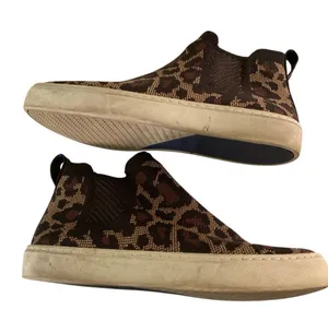 Rothy's chelsea slip on sneaker leopard women's size 8 thumbnail 1