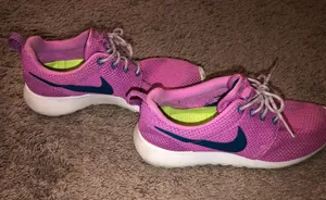 Nike Women Shoes thumbnail 2