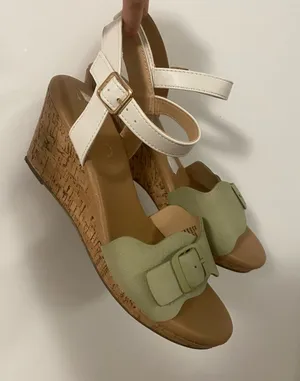 XOXO Wedge Heels With Green Buckle thumbnail 1