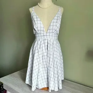 HYFVE Fit & Flare Dress Size Medium thumbnail 2