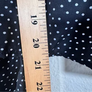 Abercrombie & Fitch Black Polka Dot Puff Sleeve Blouse Womens M Cropped Smocked thumbnail 6