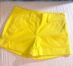 New York & Co Size 0 Bright Yellow Women's Shorts thumbnail 1