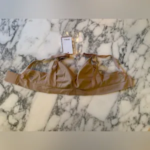 NWT Quince Seamless Nursing Bra Nude Sand Sz S thumbnail 5