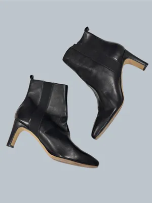 Calvin Klein Cassia Black Leather Square Toe Chelsea Ankle Booties 11M thumbnail 2