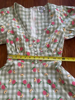 Unique Vintage Puff-Sleeve Fit & Flare Dress in Light Green with peaches thumbnail 5