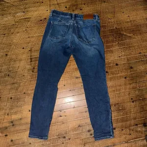 Lucky Brand 6/28 distressed cropped ankle normcore jeans thumbnail 4
