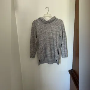 Aerie Gray Funnel Neck Long Sleeve Top with Pockets Size M thumbnail 3