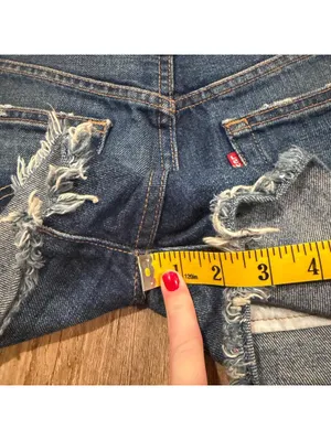 Levi’s 501 Denim Shorts Dark Wash Size 26 thumbnail 4