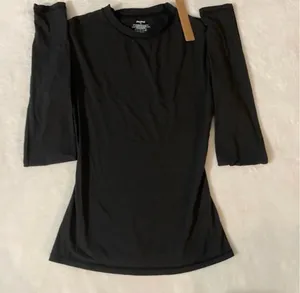 SKIMS Fits Everybody Long Sleeve T-Shirt XS thumbnail 2