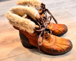 Merrell Chateau Mid Lace Fur Lined Lace Up Boots Brown Women US 7 Brown Oak‎ thumbnail 1
