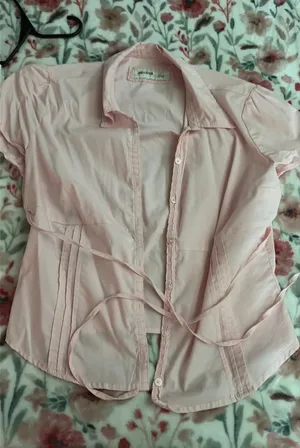 Hollister Button-Up thumbnail 1