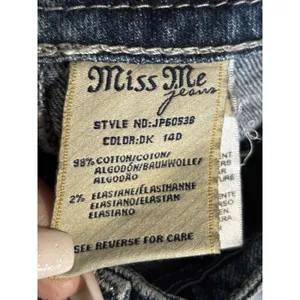 Miss Me Easy Boot Denim Jeans‎ Embroidered/Gems Med Wash Logo Size 26 Low Rise thumbnail 8