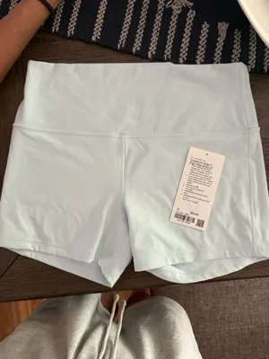 lululemon align shorts 4” thumbnail 2