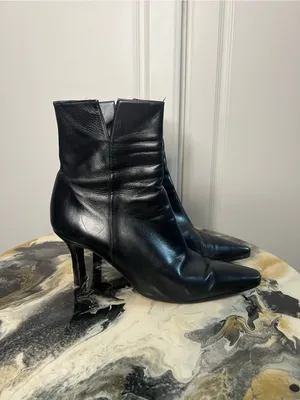 Stuart Weitzman Vintage Black Leather Heeled Boots thumbnail 2