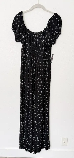 [Justify] Black Puff Sleeve Smocked Floral Print Wide Leg Jumpsuit NWT Sz Large thumbnail 1