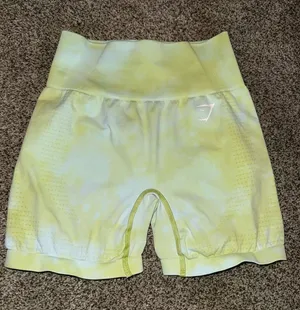 Gymshark Seamless Tie-Dye High-Waisted Shorts in Yellow/Green thumbnail 1