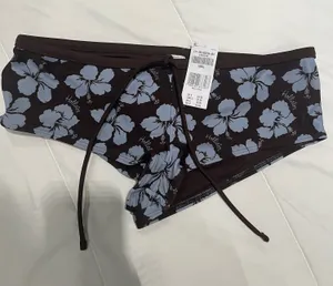 Hollister swim shorts  thumbnail 1