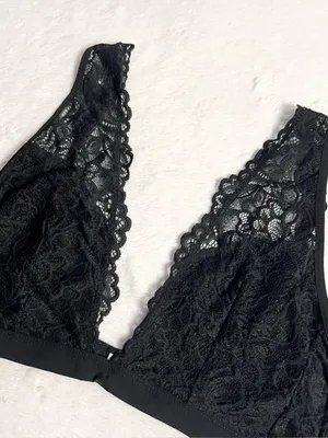Xhilaration Black Deep Plunge Wire Free Lace Bralette Size Large thumbnail 9