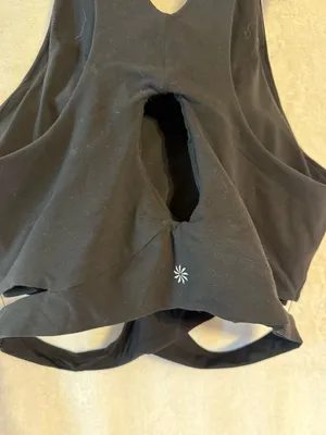 Athleta women’s size xl black Conscious Cut Out Crop sports bra thumbnail 5