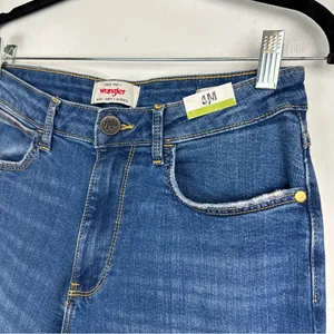 NWT Wrangler High Rise Bold Boot Jeans Sz 5/6 Medium Wash Bootcut thumbnail 12