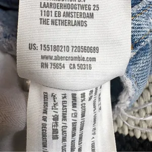 Abercrombie & Fitch Curve Love 90s Ultra High Rise Straight Ripped Jeans Size 25 thumbnail 11