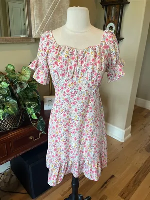 Floral Square-Neck Puff Sleeve Dress - White/Pink Ruffle Hem thumbnail 4