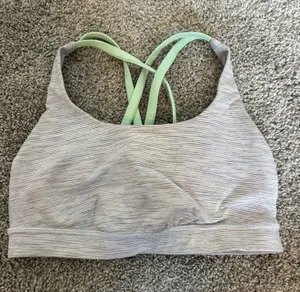 Lululemon Sports Bra Size 6 thumbnail 1