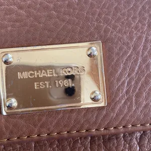 Michael Kors small leather purse thumbnail 6