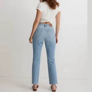 Madewell The Curvy Perfect Vintage Jean Women’s 31 Distressed Blue High Rise thumbnail 12