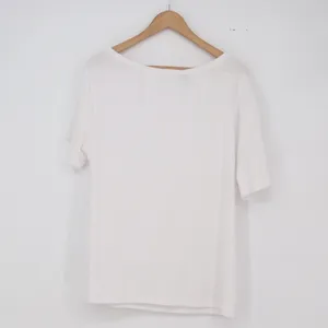 Trendy Queen T-Shirt Women's Medium White Scoop Neck Excellent thumbnail 5