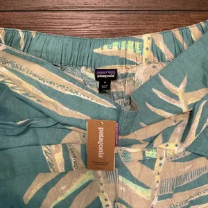 Patagonia Garden Island Shorts Teal Tropical Leaf Hemp Tencel M NWT Wrap Tie thumbnail 2
