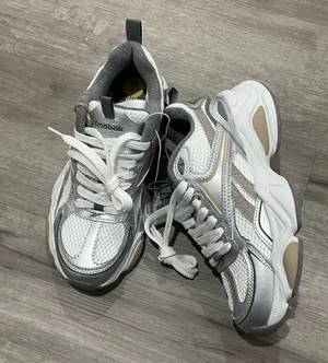 Reebok gray and white chunky sneakers  thumbnail 1