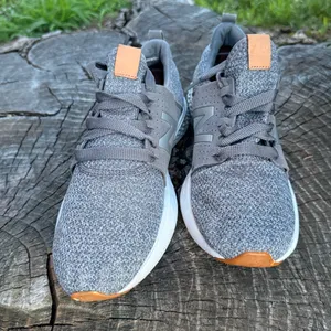New Balance women’s Fresh Foam Sport V1 Gray Running Shoes Size 8 thumbnail 2