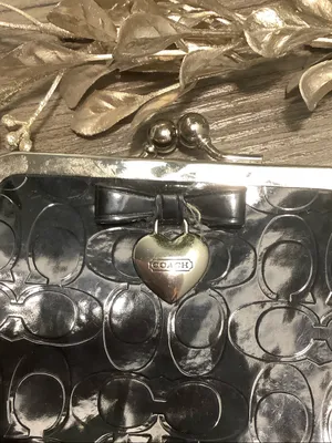 Coach Black Patent Leather Kiss-Lock Coin Purse with Heart Tag thumbnail 2