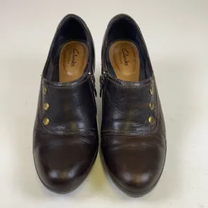 Clarks Artisan Brown Leather High Heel Clogs Size 8.5 A3‎ thumbnail 3